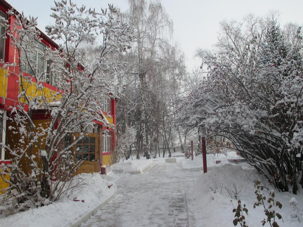 Otel Issyk-Kul Karakol Exteriör bild