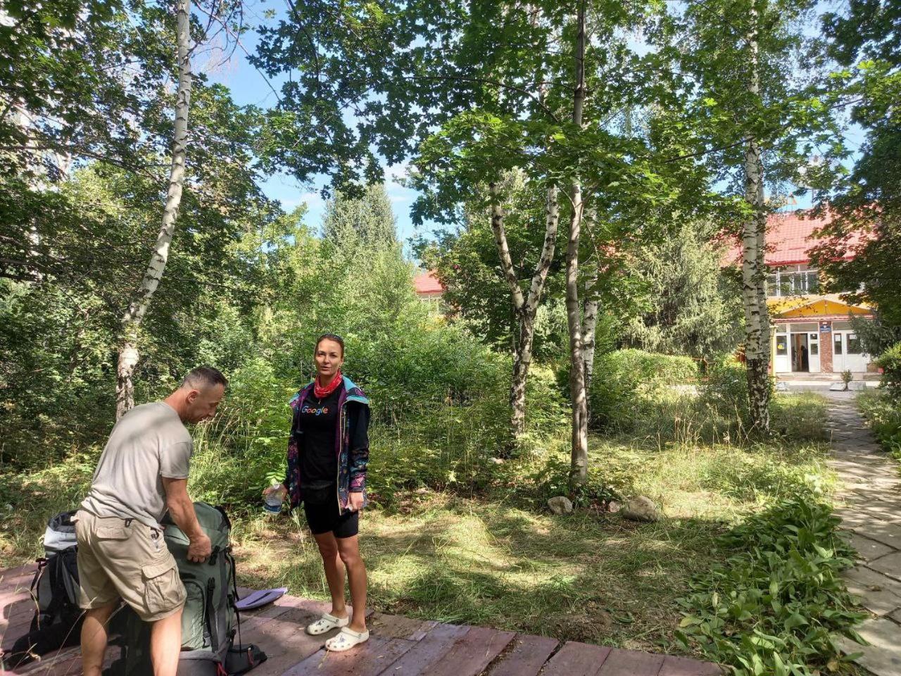 Otel Issyk-Kul Karakol Exteriör bild
