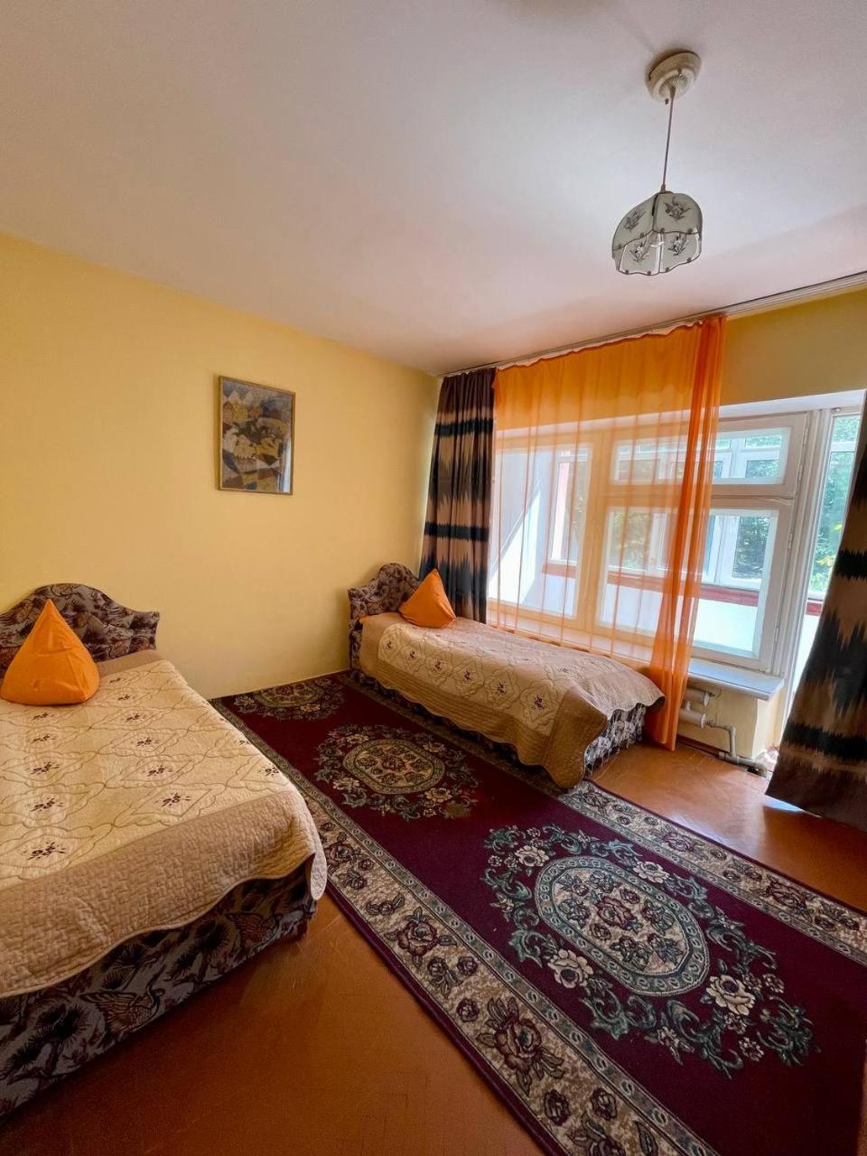 Otel Issyk-Kul Karakol Exteriör bild