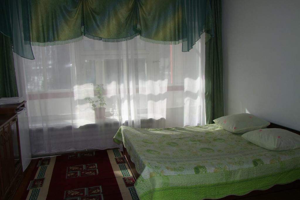 Otel Issyk-Kul Karakol Exteriör bild