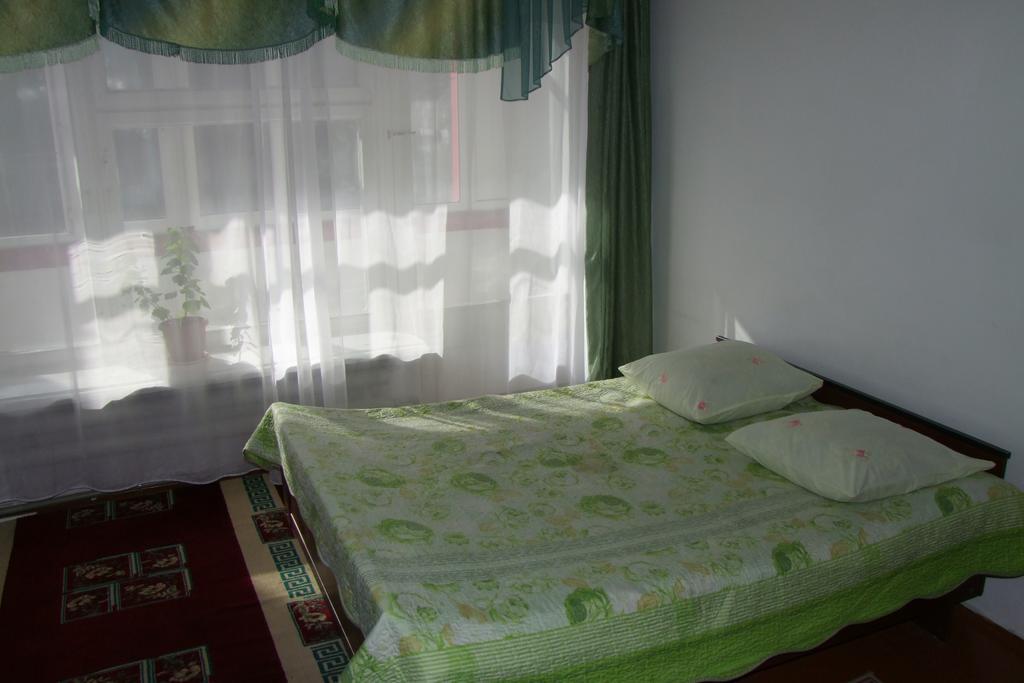 Otel Issyk-Kul Karakol Exteriör bild