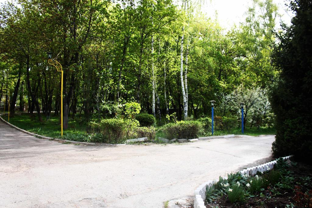 Otel Issyk-Kul Karakol Exteriör bild