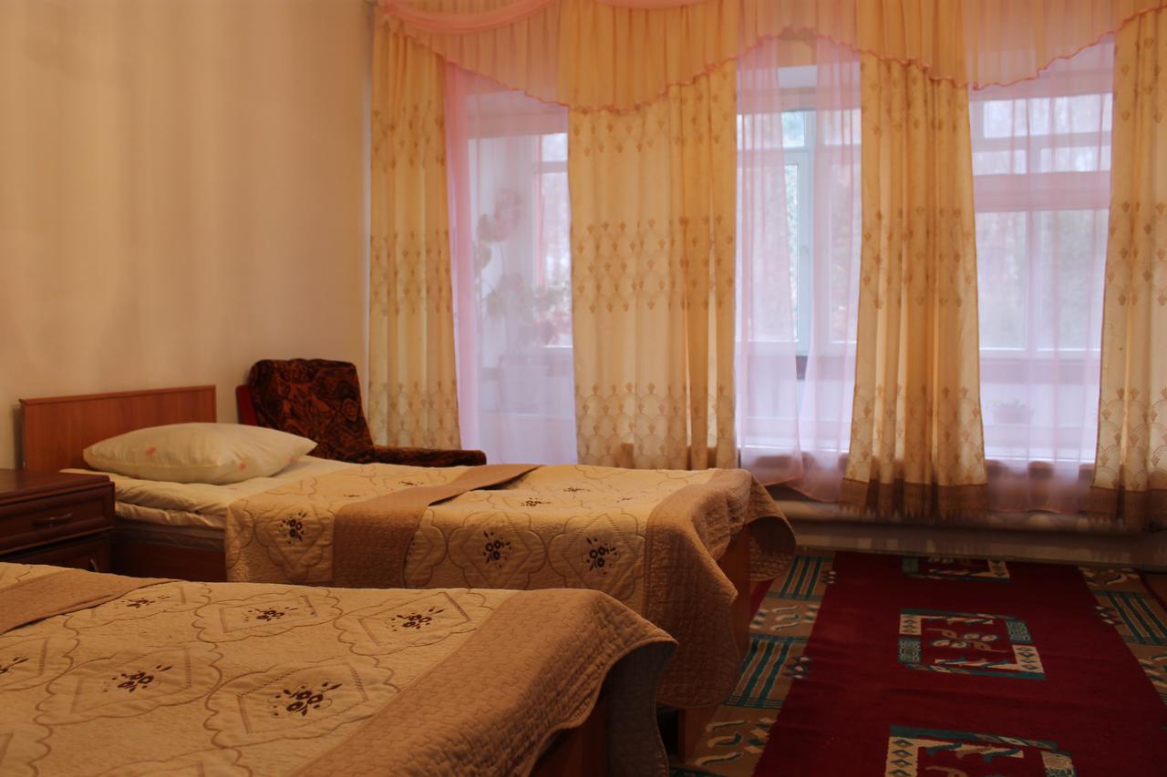 Otel Issyk-Kul Karakol Exteriör bild